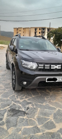 voitures-dacia-duster-2023-toute-option-boghni-tizi-ouzou-algerie