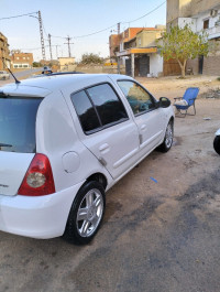 voitures-renault-clio-campus-2013-bye-mostaganem-algerie