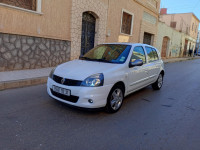 voitures-renault-clio-campus-2012-bye-oran-algerie