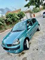 voitures-renault-clio-2-2004-extreme-sidi-akkacha-chlef-algerie