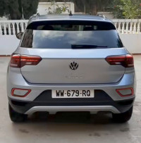 voitures-volkswagen-t-roc-2023-active-dely-brahim-alger-algerie