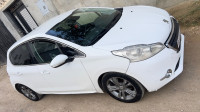 voitures-peugeot-208-2015-allure-lakhdaria-bouira-algerie