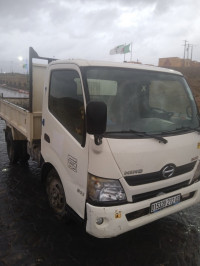 camion-hino-2012-aflou-laghouat-algerie