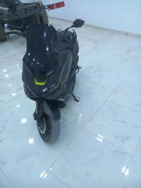 motos-et-scooters-vmax-2024-el-oued-algerie