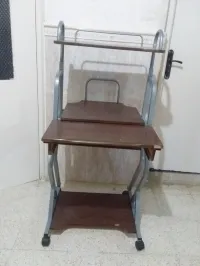 طاولة كومبيوتر
