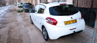 automobiles-vehicules-peugeot-208-2013-ouled-yaich-blida-algerie