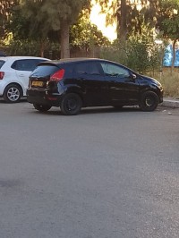 السيارات-النفعية-ford-fiesta-2013-بومرداس-الجزائر