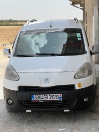 السيارات-النفعية-peugeot-partner-2015-العلمة-سطيف-الجزائر