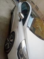 voitures-renault-clio-4-2014-seventeen-les-eucalyptus-alger-algerie