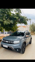 voitures-dacia-duster-2023-gold-mascara-algerie