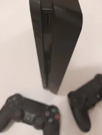 Ps4 500gb slim 2 manettes