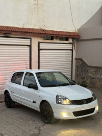 voitures-renault-clio-campus-2014-mansourah-tlemcen-algerie