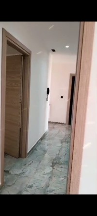 شقة-كراء-5-غرف-الجزائر-شراقة