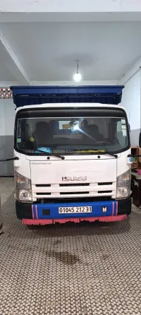 Isuzi Isuzi Mp71 2012