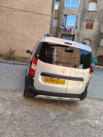 automobiles-renault-kango-stepway-2024-tipaza-algerie