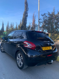 voitures-peugeot-208-2013-allure-oran-algerie