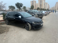 moyenne-berline-volkswagen-golf-7-2014-bab-ezzouar-alger-algerie