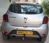 voitures-dacia-sandero-2023-fifteen-batna-algerie