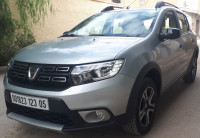 voitures-dacia-sandero-2023-fifteen-batna-algerie