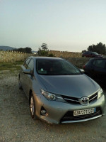 moyenne-berline-toyota-auris-2013-dynamique-chetaibi-annaba-algerie