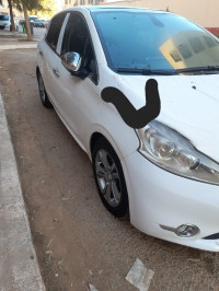 voitures-peugeot-208-2015-allure-facelift-bir-el-djir-oran-algerie