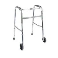 Fauteuil roulant , chaise garde robe et  DEAMBULATEUR 