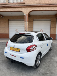 voitures-peugeot-208-2014-allure-setif-algerie