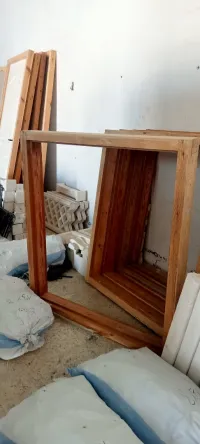 كادر تع الباب وخمس ايكادر تع التيق