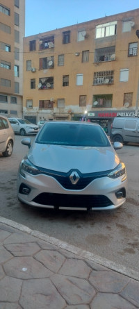 voitures-renault-clio-5-2022-zen-oran-algerie