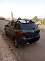 voitures-dacia-sandero-2017-stepway-mahdia-tiaret-algerie