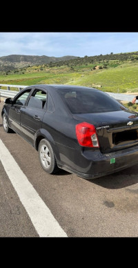 voitures-chevrolet-optra-5-portes-2010-bouira-algerie