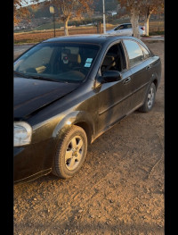 voitures-chevrolet-optra-4-portes-2010-bouira-algerie