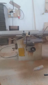 machine  de  minuiserie 