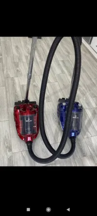 مكنسة كهربائية  1600w سعة خزان 4 لتر ( litre) تساعد على تنضيف المنازل والمحلات   