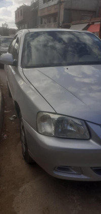 voitures-hyundai-accent-2010-gls-medea-algerie