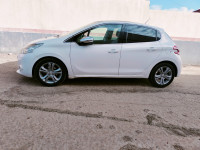 voitures-peugeot-208-2014-active-reghaia-alger-algerie