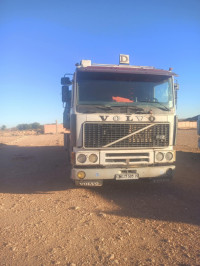 camion-volvo-f12-2024-laghouat-algerie