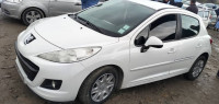 voitures-peugeot-207-2012-taher-jijel-algerie