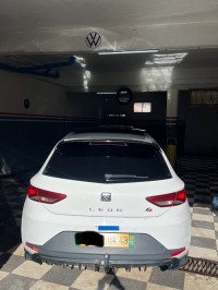 سيارات-seat-leon-2014-تاجنانت-ميلة-الجزائر