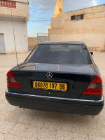 voitures-mercedes-classe-c-1997-aventgarde-boudjellil-bejaia-algerie