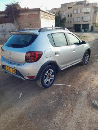 voitures-dacia-sandero-2019-tickeood-bouira-algerie