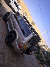 voitures-nissan-patrol-court-2004-bechar-algerie