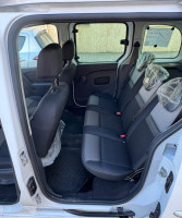 voitures-renault-kangoo-2021-bejaia-algerie