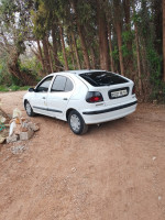 voitures-renault-megane-1-1996-hennaya-tlemcen-algerie