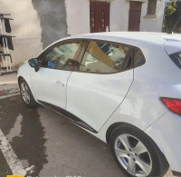 voitures-renault-clio-4-2014-haizer-bouira-algerie