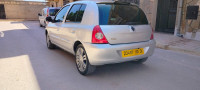 voitures-renault-clio-campus-2010-city-oran-algerie