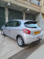 voitures-peugeot-208-2014-allure-bordj-el-kiffan-alger-algerie