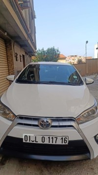 سيارات-toyota-yaris-2017-برج-الكيفان-الجزائر