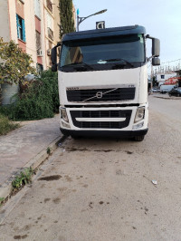 camion-volvo-fh-400-fh400-2013-khemis-el-khechna-boumerdes-algerie