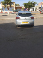 voitures-renault-clio5-2021-bon-hadjadj-mostaganem-algerie